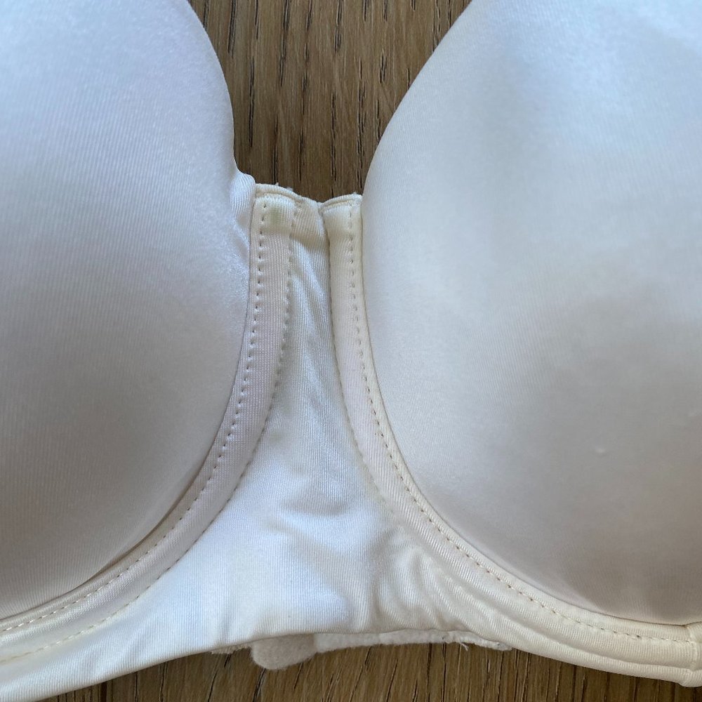 Auden | Lightly Lined Strapless Bra | White - Picture 2 of 7